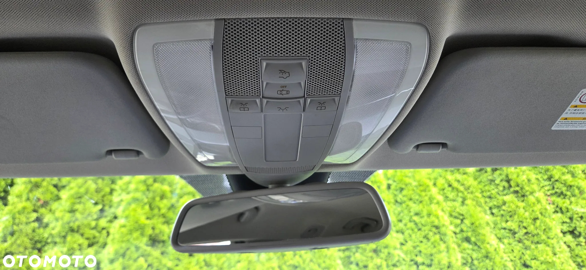 Mercedes-Benz Klasa C 180 T CGI Automatik BlueEFFICIENCY Avantgarde - 26
