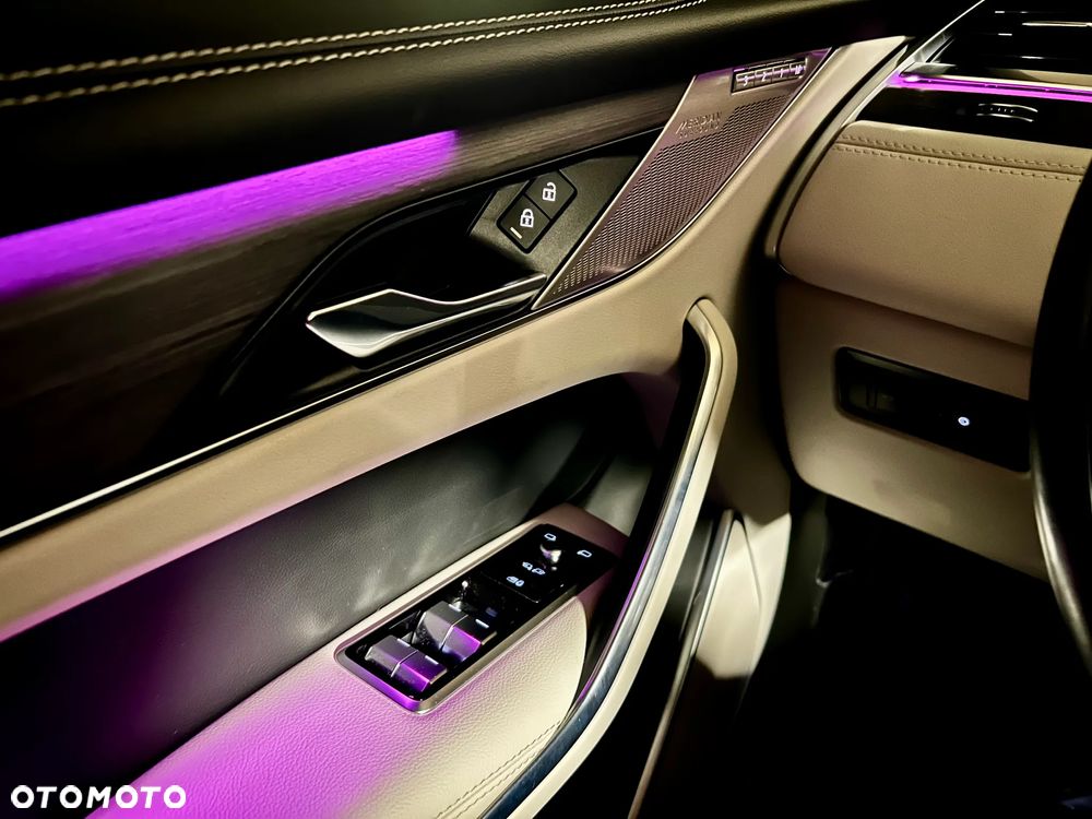 Jaguar F-Pace P400 AWD R-Dynamic S - 25