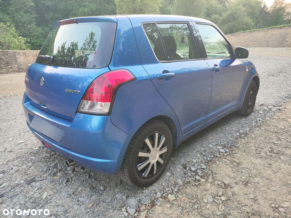 Suzuki Swift 1.3 DDiS 16v GLX - 5