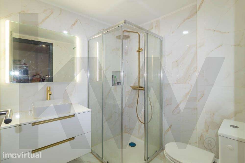 Moradia T2 renovada com 2 wc - Grande imagem: 3/13
