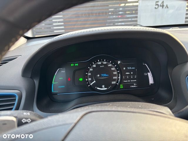Hyundai IONIQ - 12