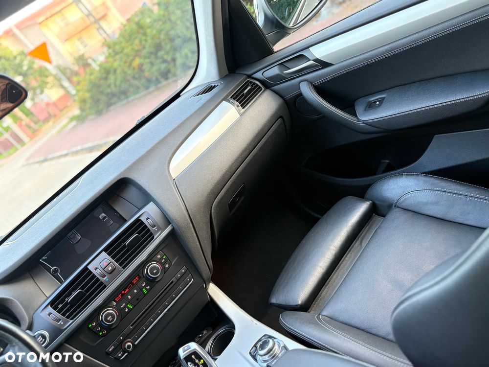 BMW X3 xDrive20d - 16