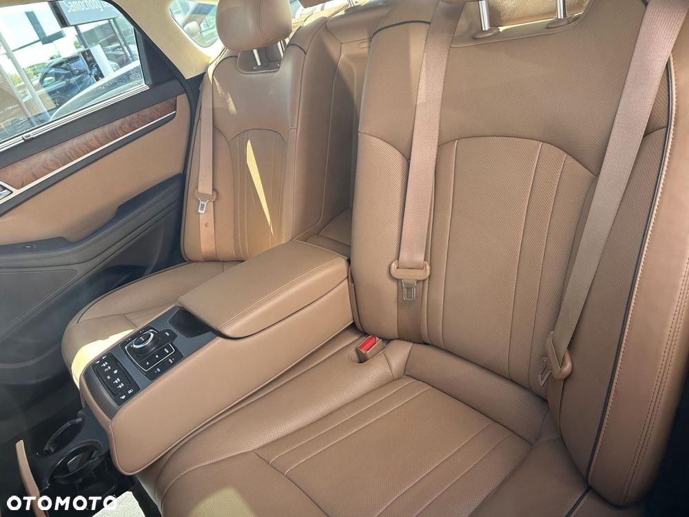 Hyundai Genesis - 19