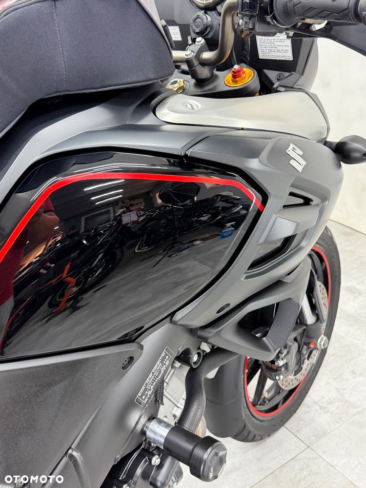 Suzuki V-STROM - 20