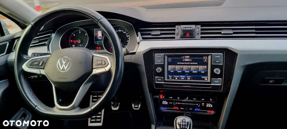 Volkswagen Passat Variant 2.0 TDI EVO Business - 21