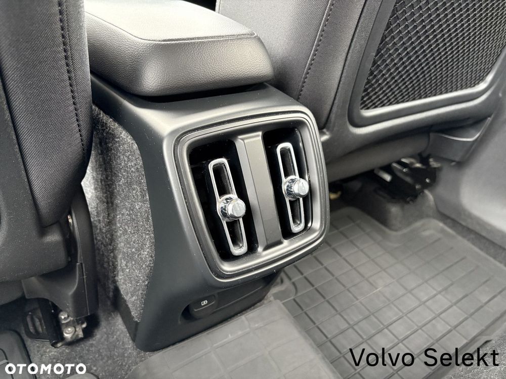 Volvo XC 40 - 22