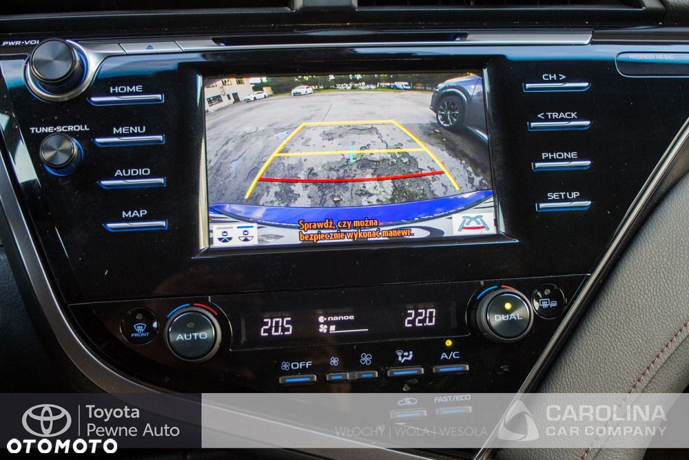 Toyota Camry - 6