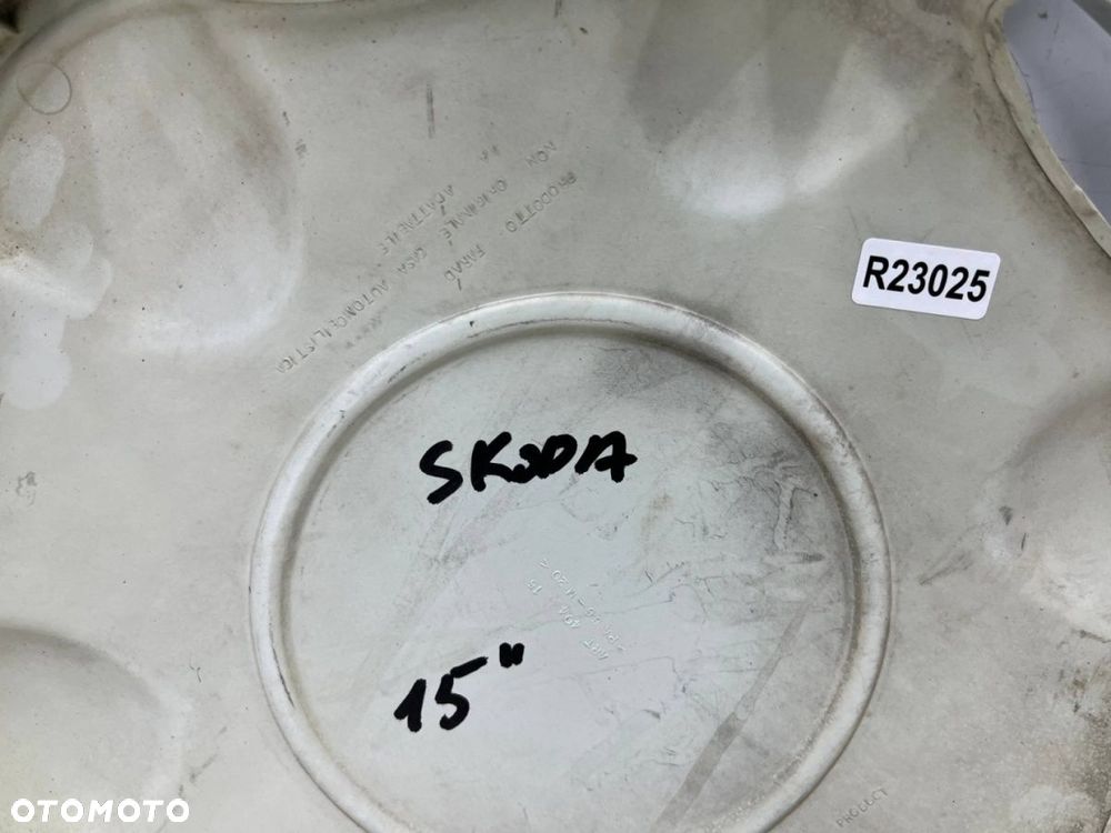Kołpak Skoda 15 cali r15 jedna sztuka art40415 - 9
