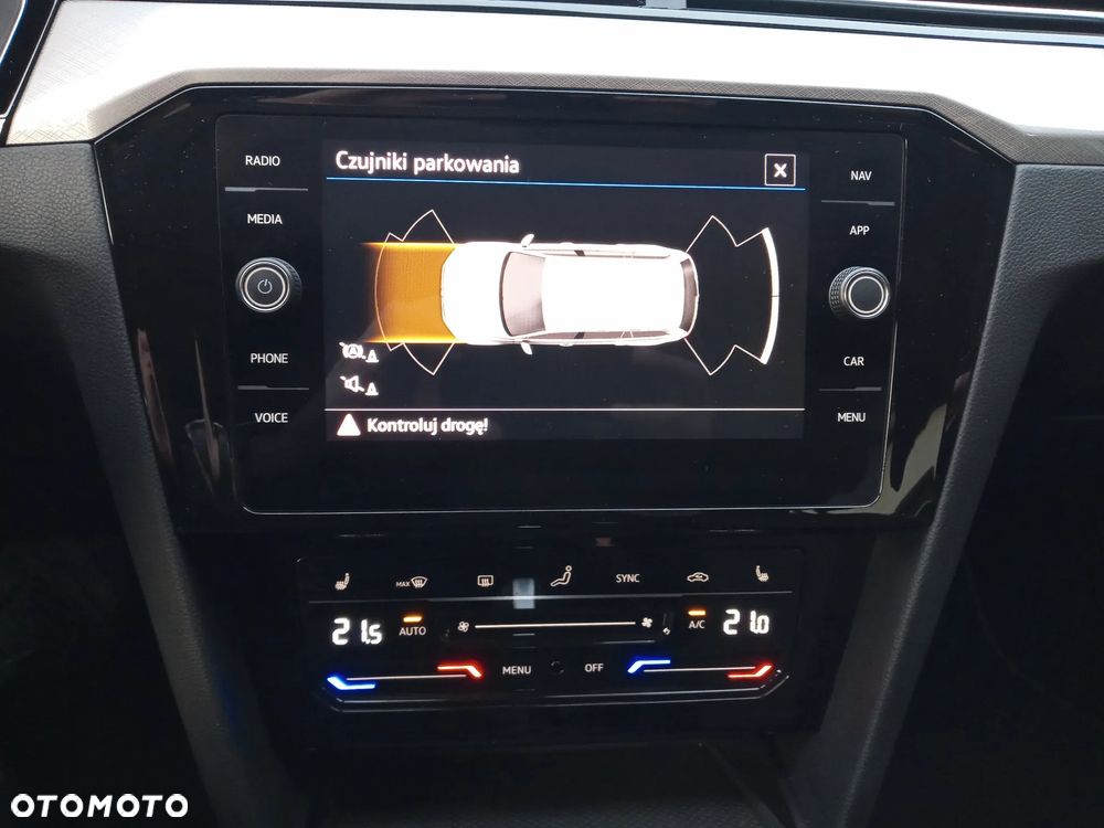 Volkswagen Passat 2.0 TSI Business DSG - 17