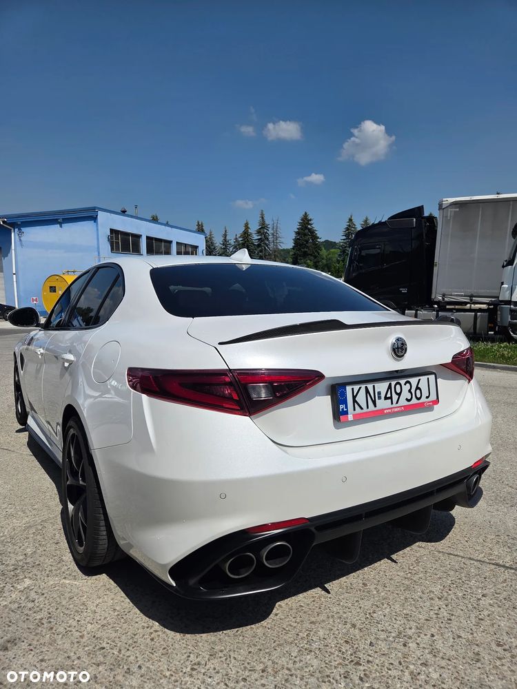 Alfa Romeo Giulia 2.9 Bi Turbo V6 Quadrifoglio - 3