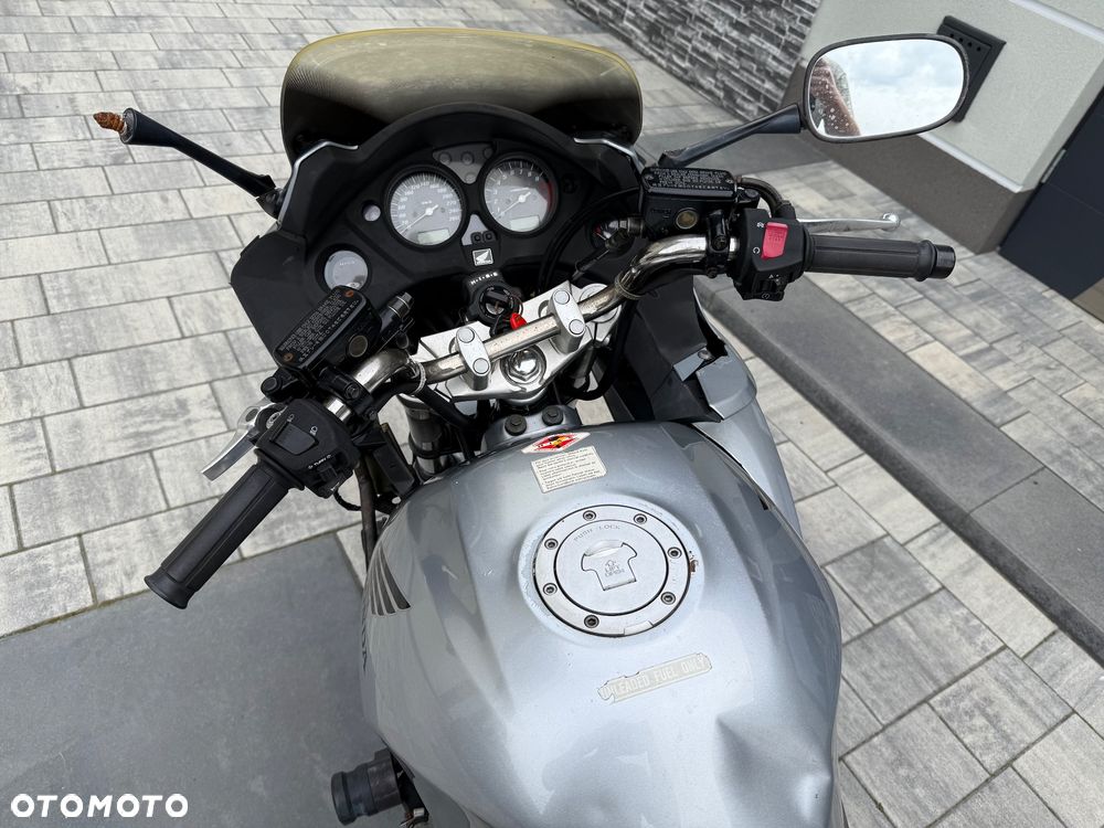 Honda CBF - 9