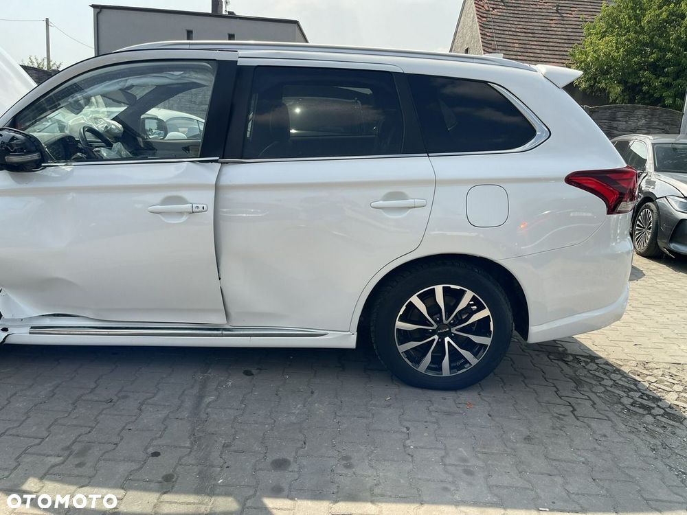 Mitsubishi Outlander 2.4 4WD Spirit - 9