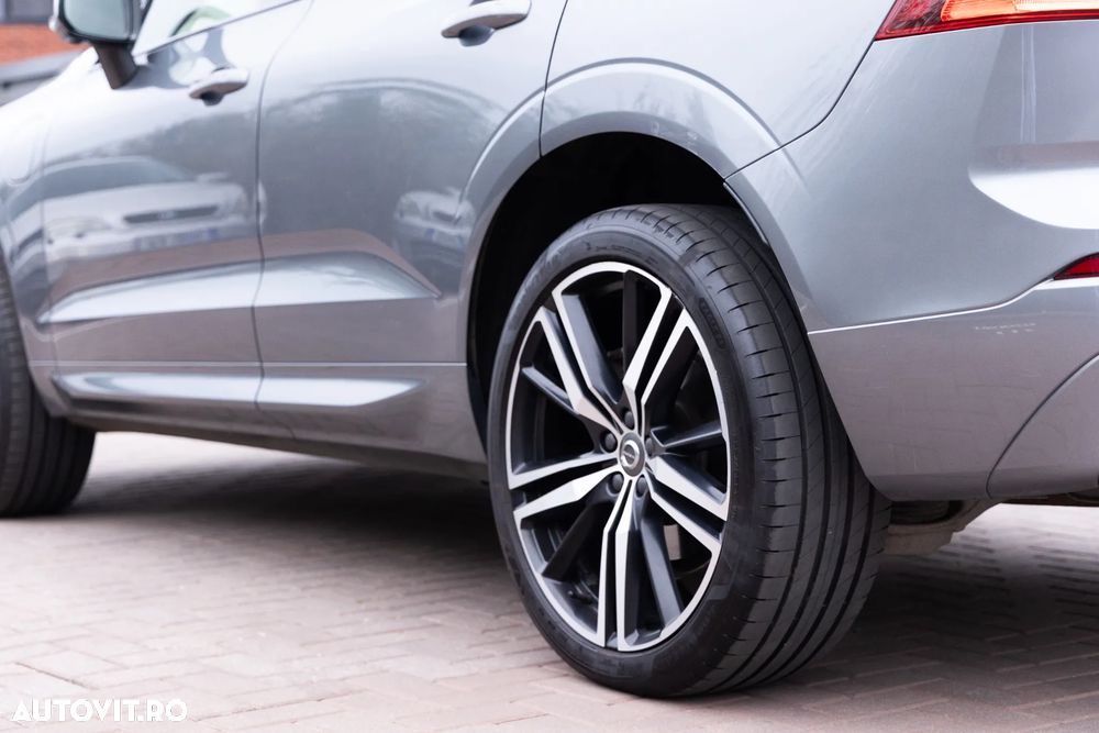 Volvo XC 60 Recharge T8 Twin Engine eAWD R-Design - 10