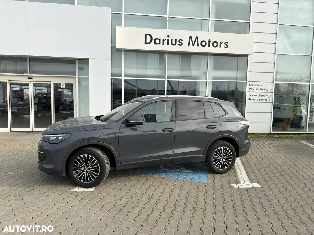 Volkswagen Tiguan - 2