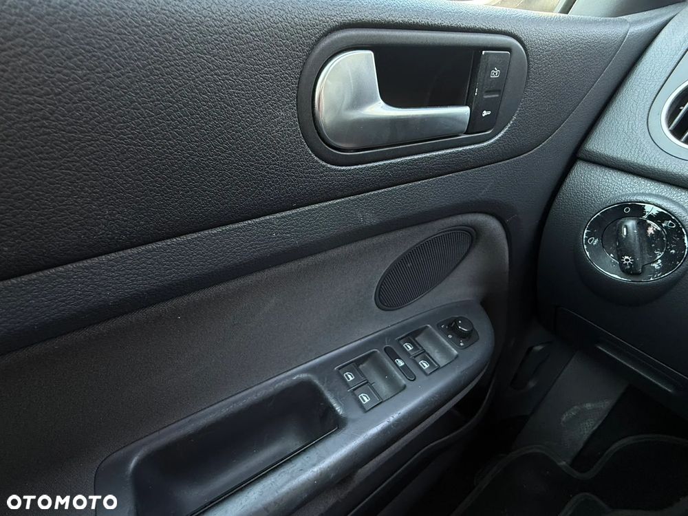 Volkswagen Golf Plus 1.6 Comfortline Tiptr - 26