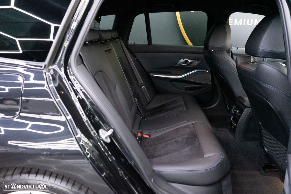 BMW 330 e Pack M Auto - 43