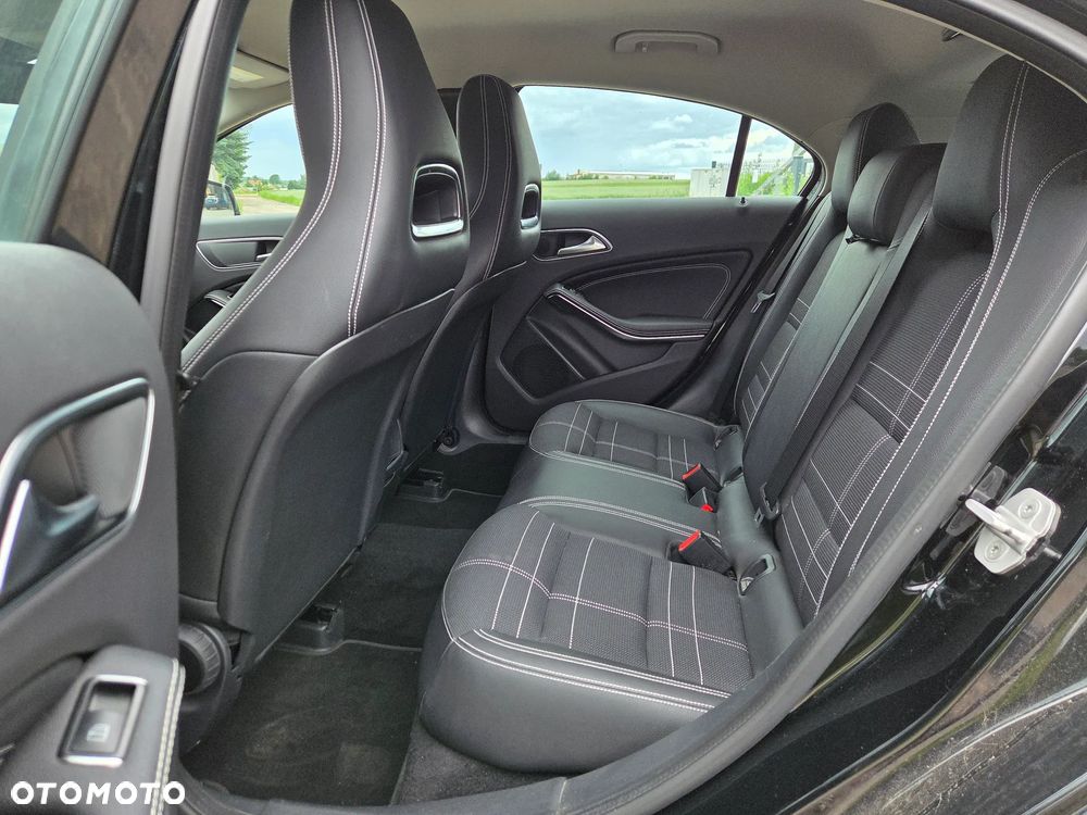 Mercedes-Benz Klasa A 200 Activity Edition - 12