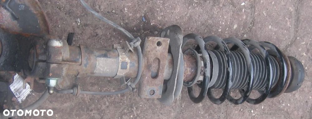 1.6TDI FABIA II POLO 6R zwrotnica piasta lewa amortyzator - 3