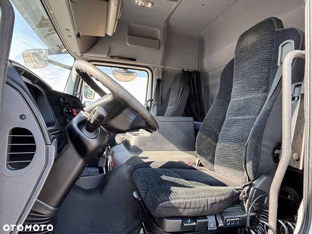 Mercedes-Benz ATEGO 1227 kontener z windą ,  kabina sypialna , webasto, klimatyzacja, niski przebieg , bezwypadkowy. (nie 1224, 1230) - 13