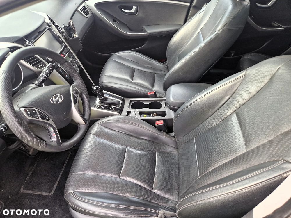 Hyundai i30 1.6 CRDI DCT Premium - 6