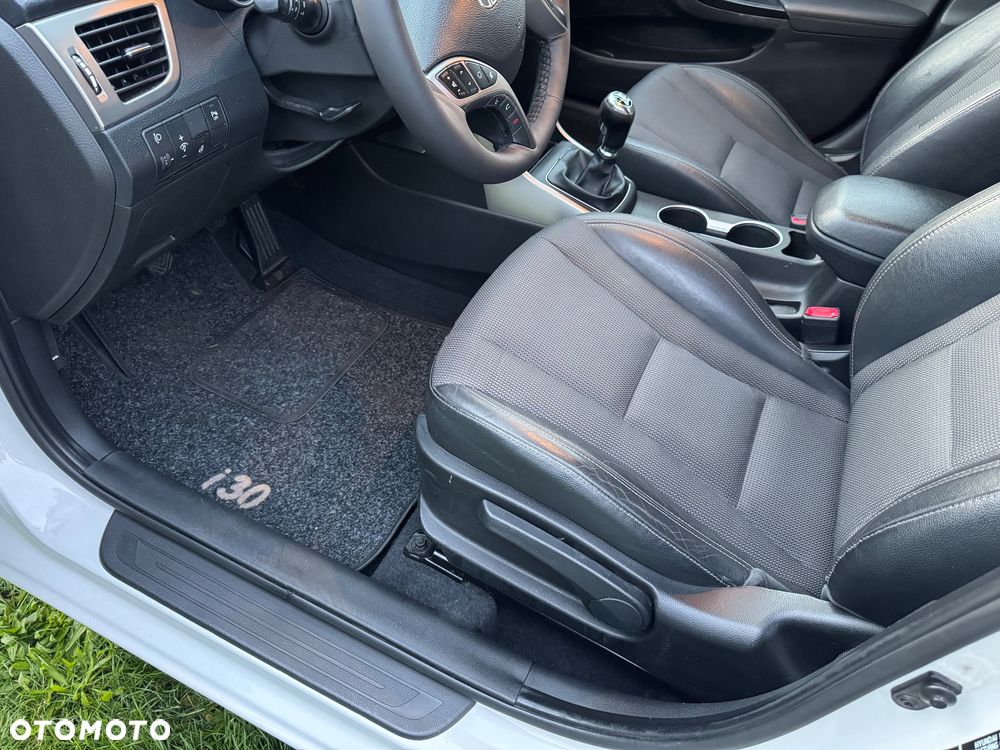 Hyundai i30 - 12