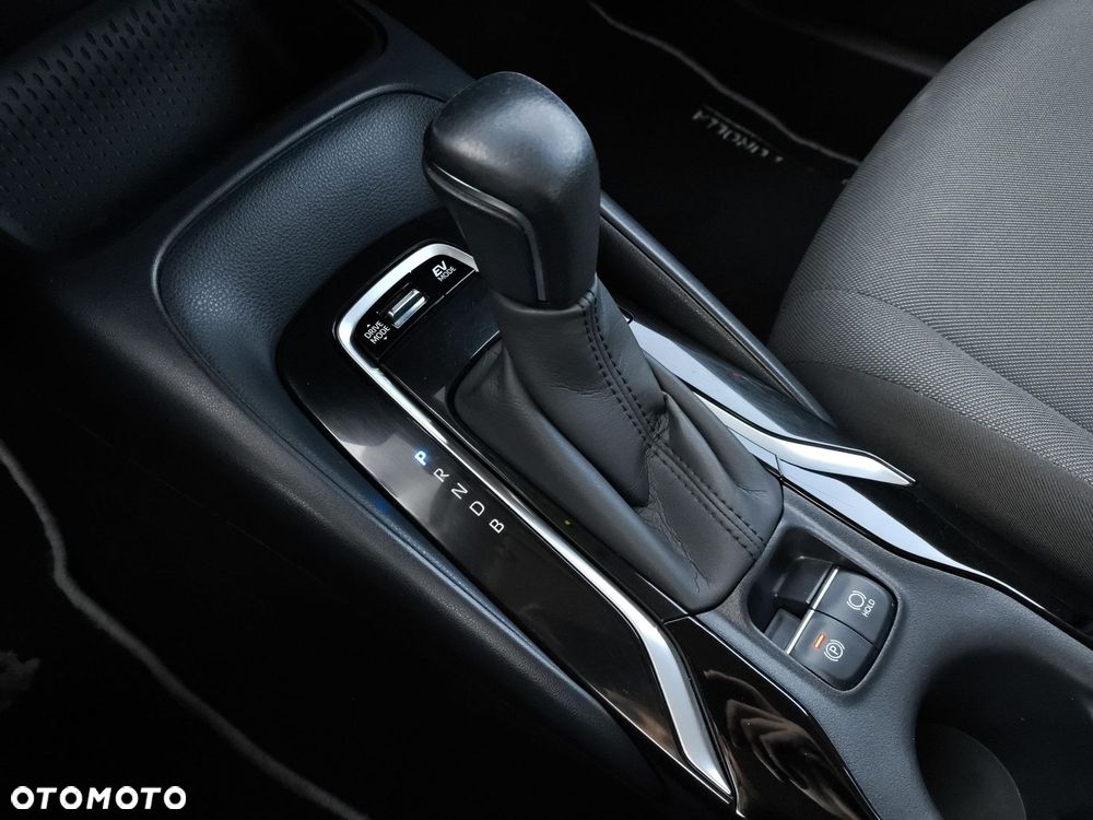 Toyota Corolla 1.8 Hybrid Comfort - 26