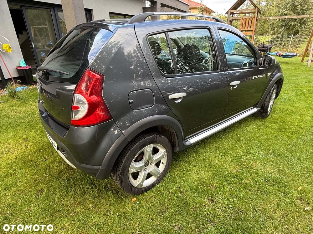 Dacia Sandero Stepway2 1.6 - 8