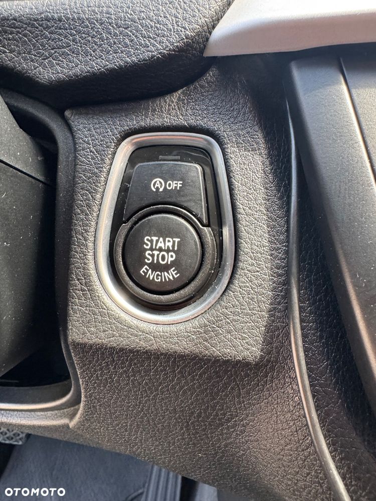 BMW Seria 3 316d - 19