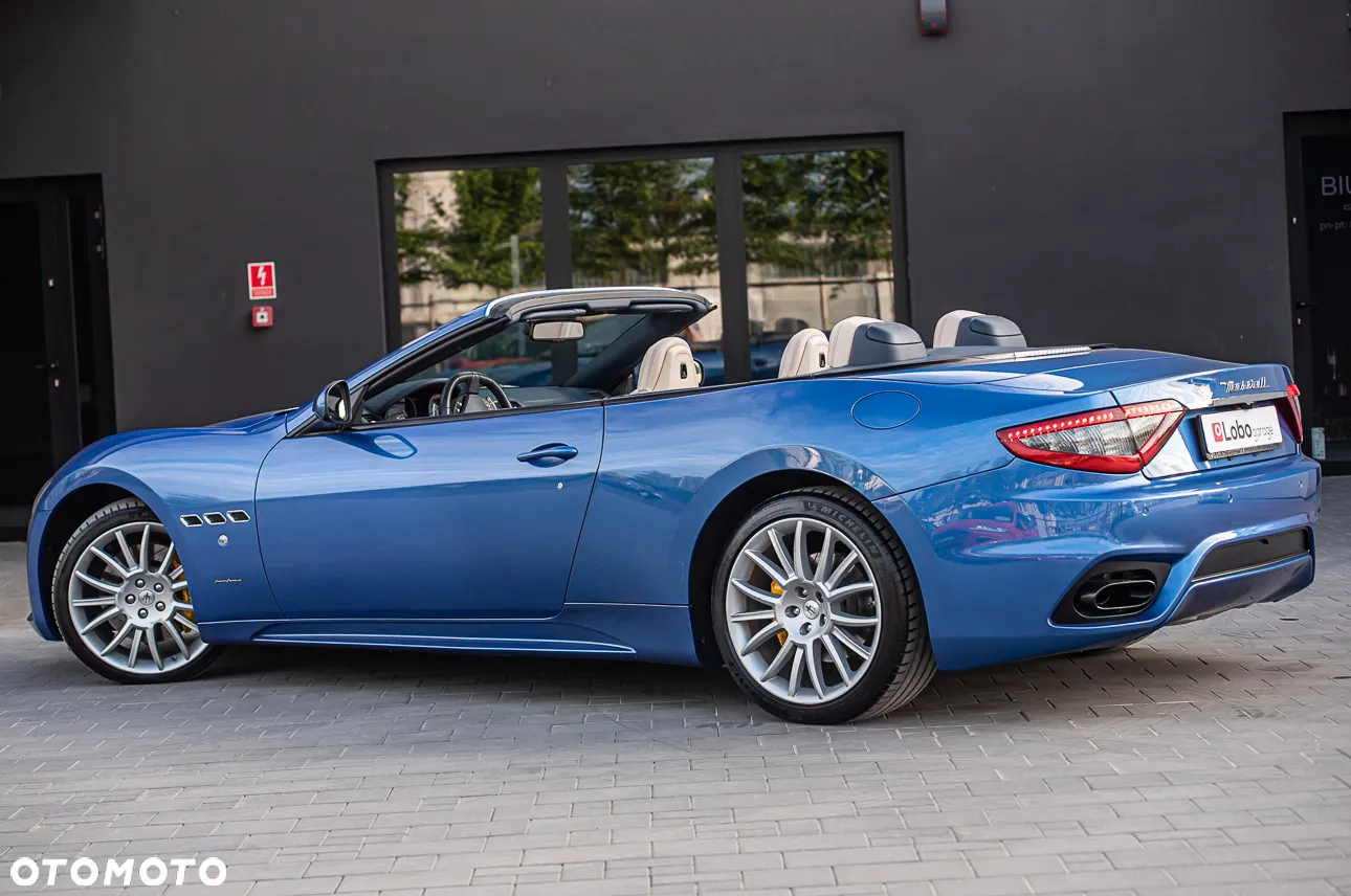 Maserati GranTurismo S Automat - 8