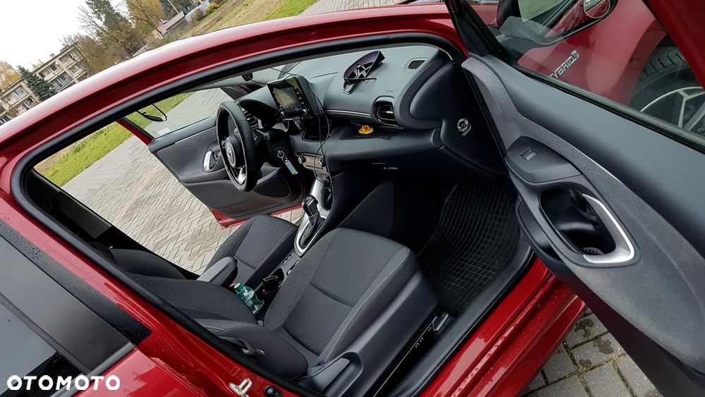 Toyota Yaris - 25