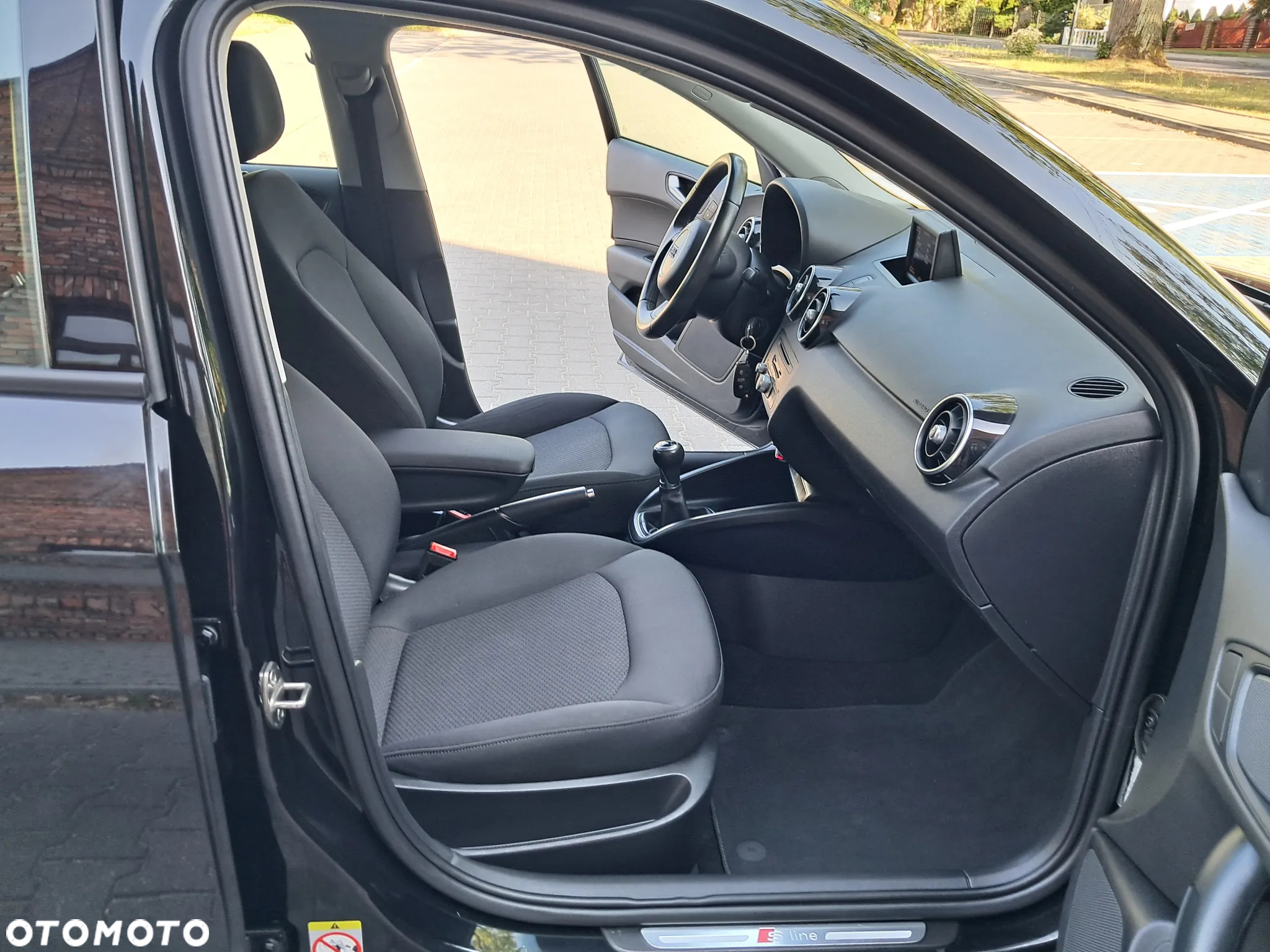 Audi A1 Sportback 1.6 TDI S line Sportpaket - 21