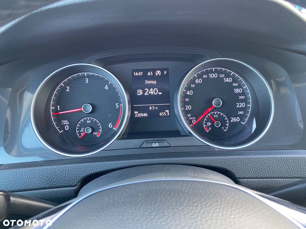 Volkswagen Golf 1.6 TDI SCR DSG Comfortline - 19