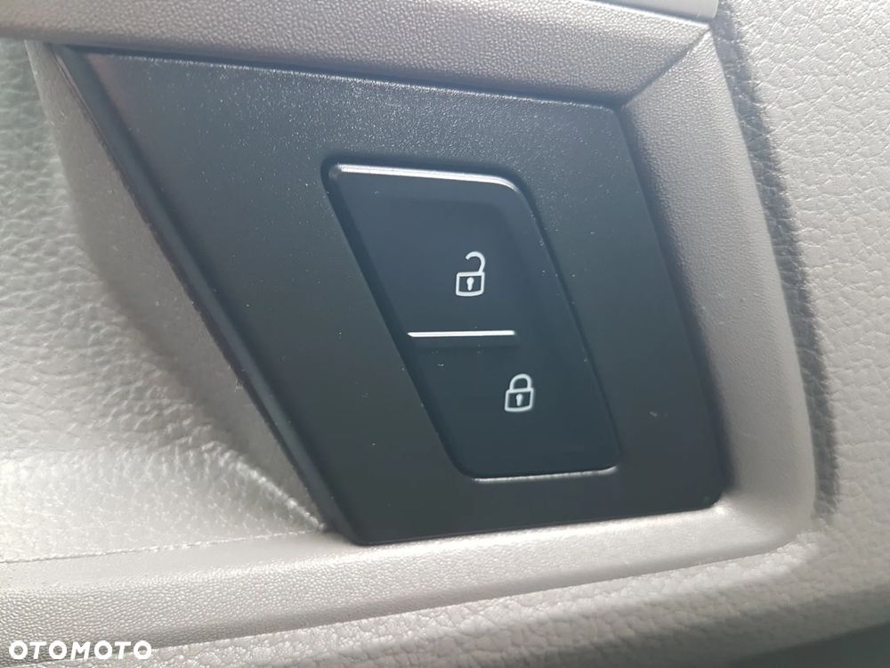 Volkswagen CRAFTER CHŁODNIA MROŹNIA AGREGAT IZOTERMA GRZANIE DŁUGI WYSOKI KLIMA TEMPOMAT - 36