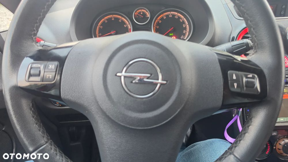 Opel Corsa 1.4 16V Innovation - 21