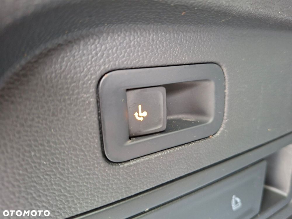 Volkswagen Tiguan Allspace - 16