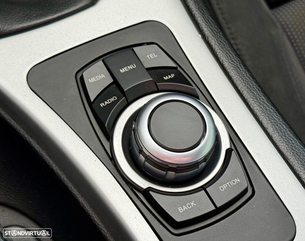 BMW 320 d Coupe Edição M - 16