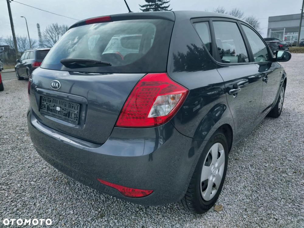 Kia Ceed - 3