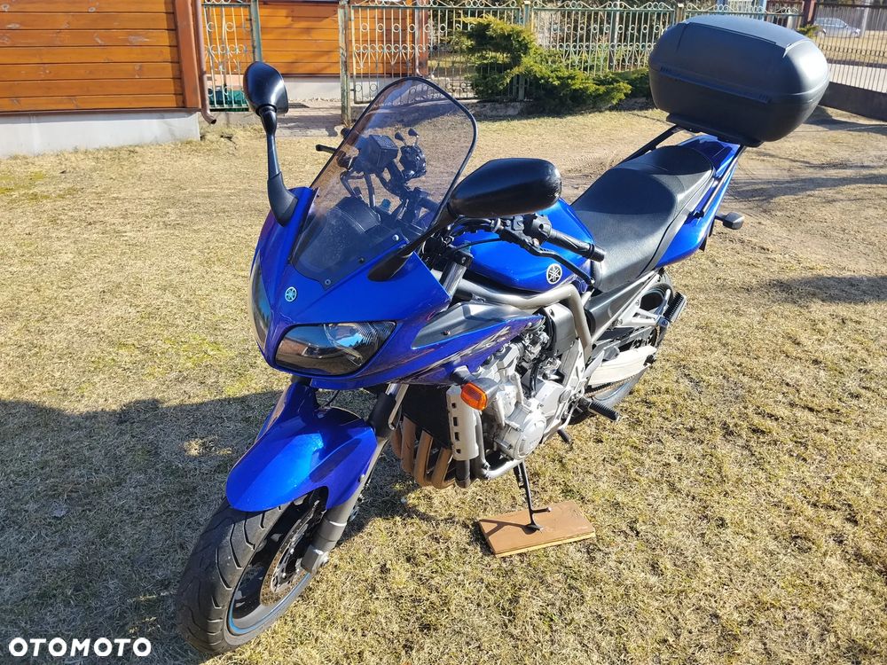 Yamaha FZS - 7