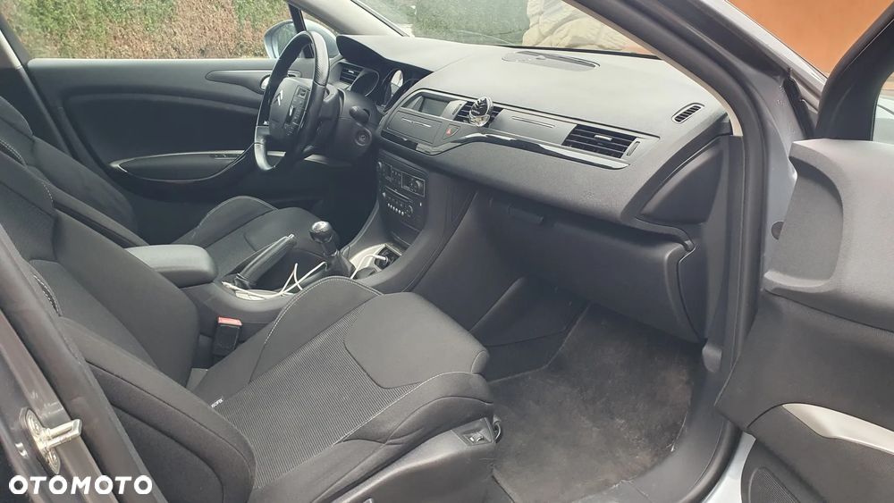 Citroën C5 2.0 16V Confort - 8