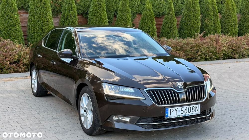 Skoda Superb 2.0 TDI Style - 17