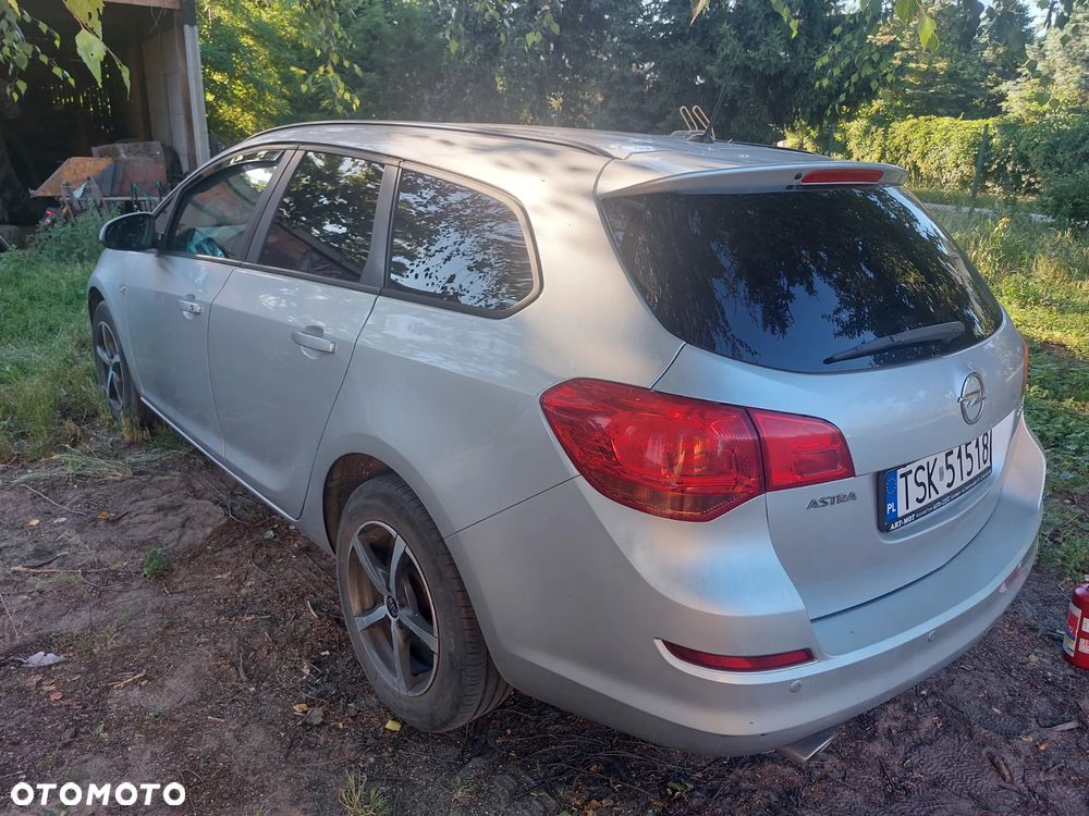 Opel Astra 1.4 T Cosmo - 4