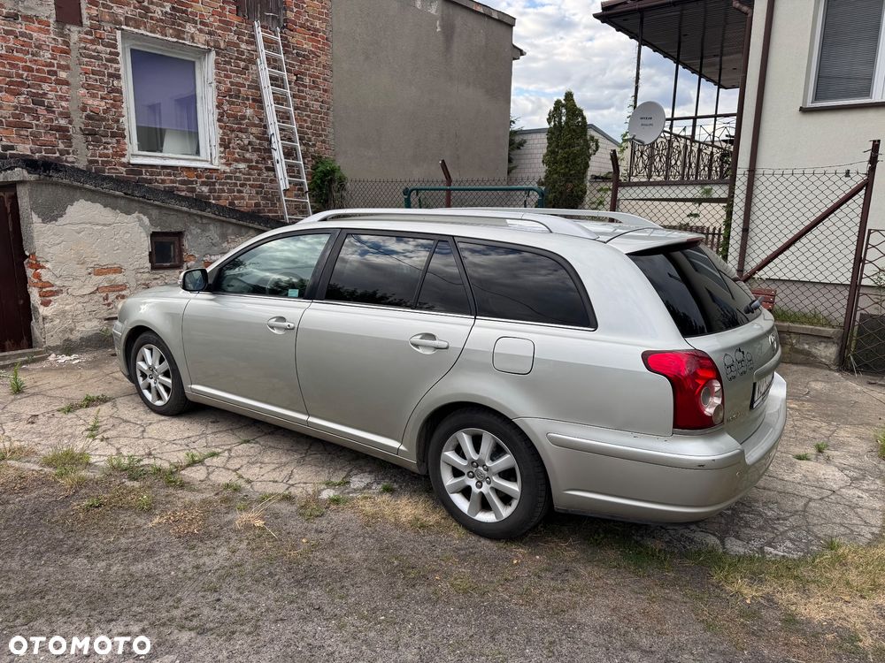 Toyota Avensis 2.0 VVT-i Sol plus - 3