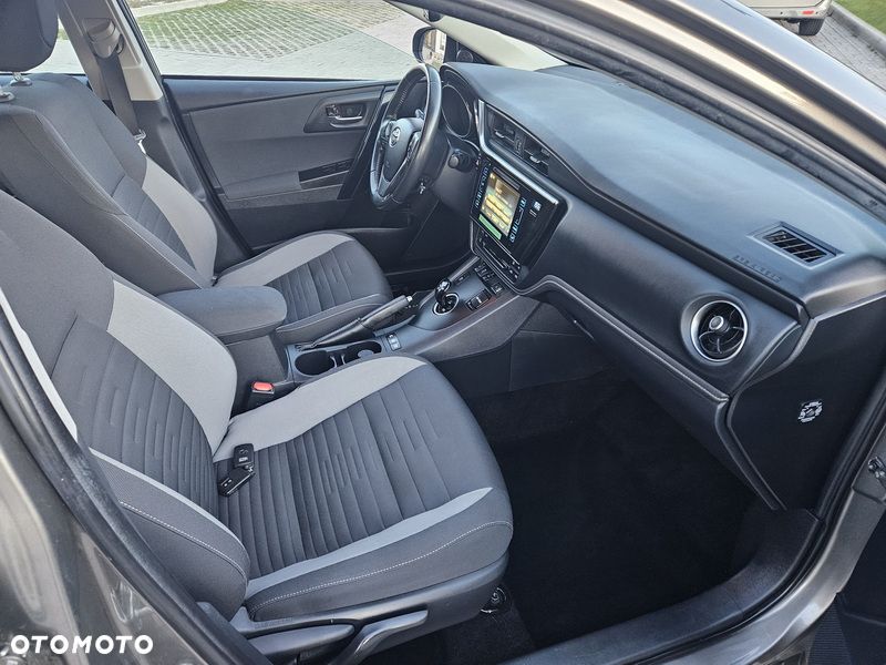 Toyota Auris - 25