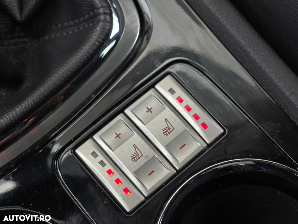 Ford Mondeo 2.0 TDCi Titanium X - 16