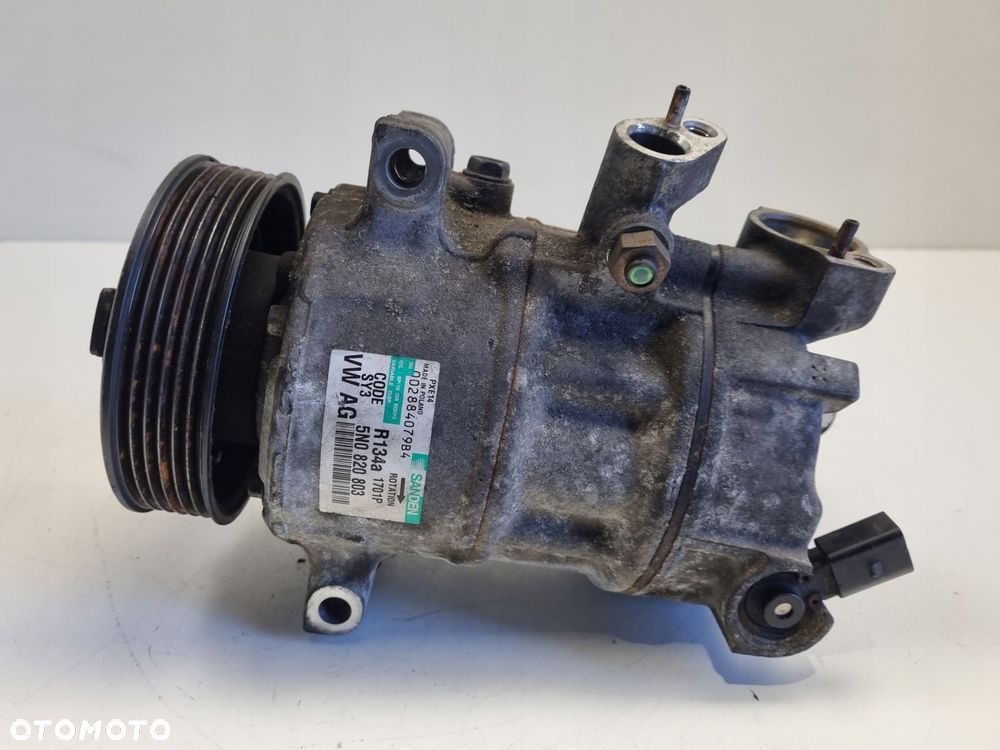 SPRĘŻARKA KLIMATYZACJI VW Golf VI A3 8P Octavia II 1.6 TDI pompa 5N0820803 - 1