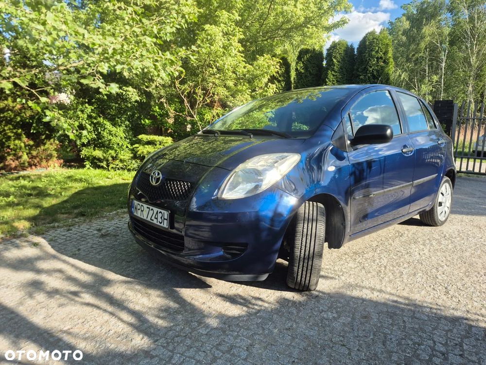 Toyota Yaris 1.3 Luna A/C - 1