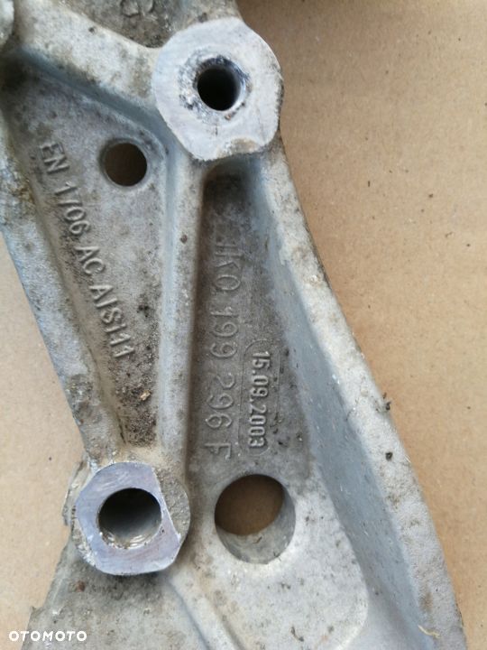 Wspornik wahacza prawy 1K0199296 E F  VW Golf V Touran - 3