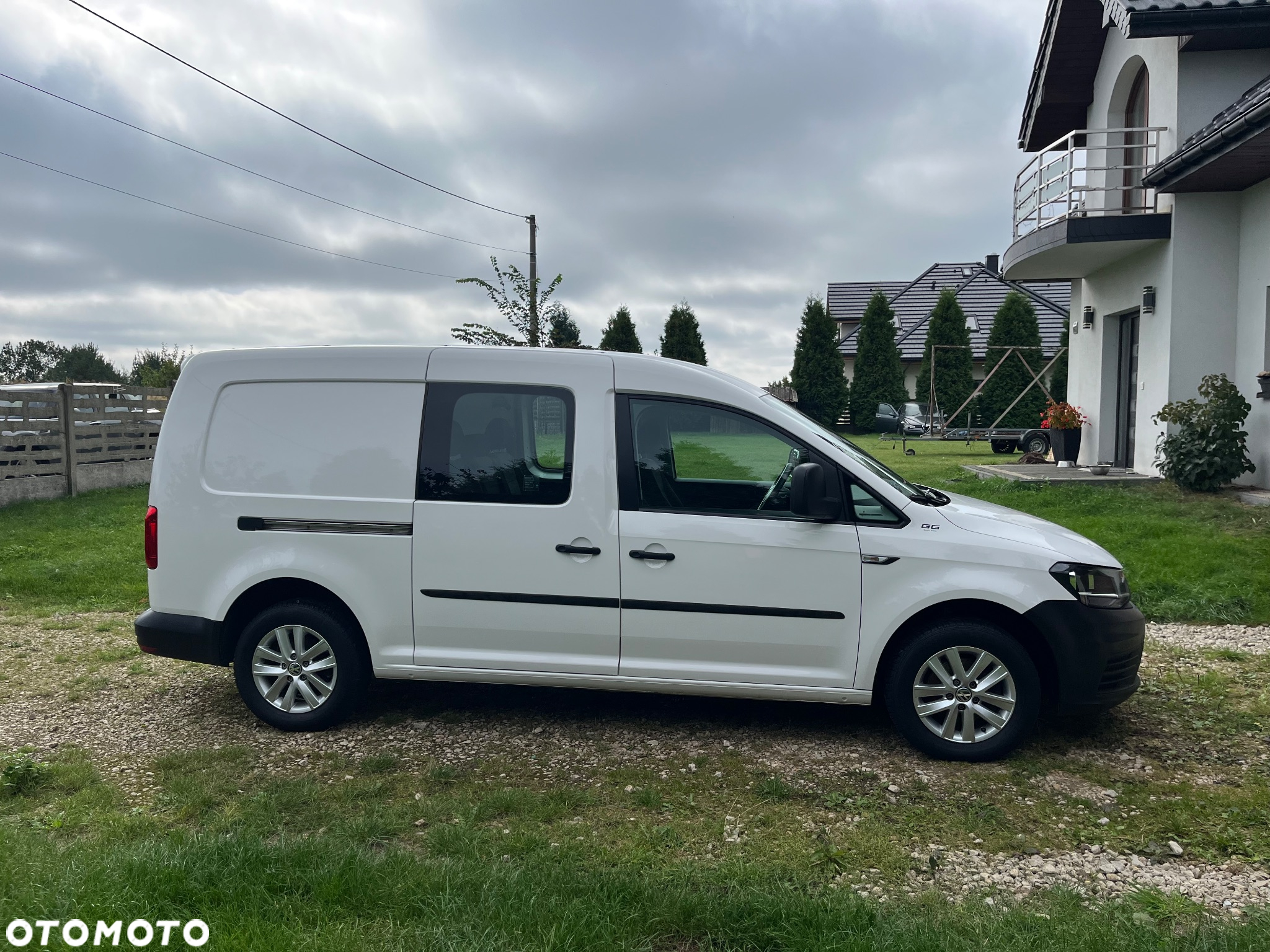 Volkswagen Caddy Maxi 2.0 TDI Comfortline - 3