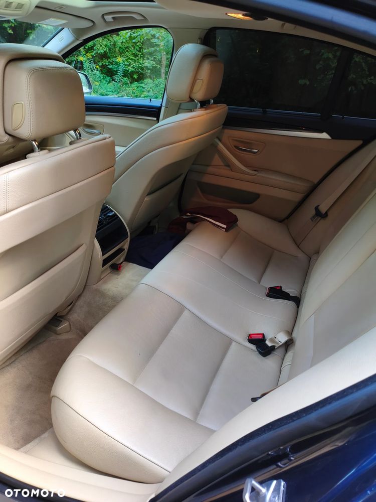 BMW Seria 5 520d - 8