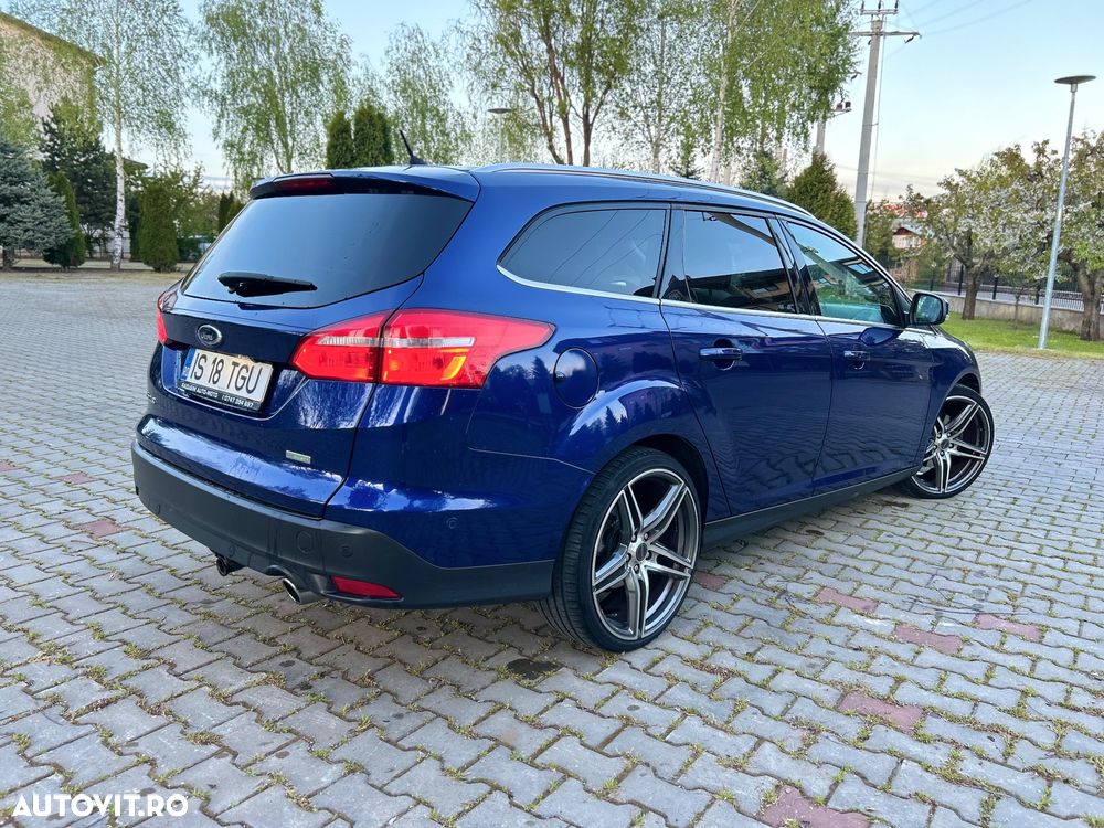 Ford Focus 1.5 EcoBoost Titanium - 4